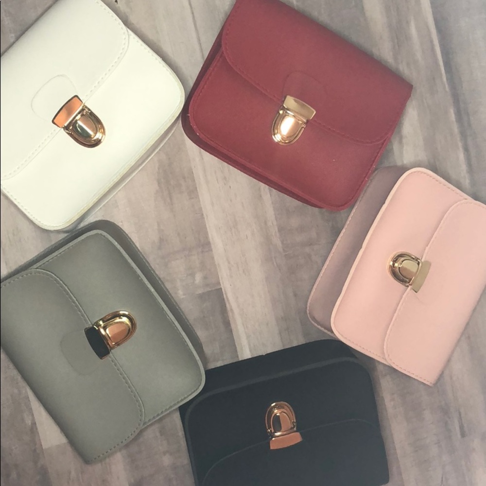 Purses - Picture 5 of 5